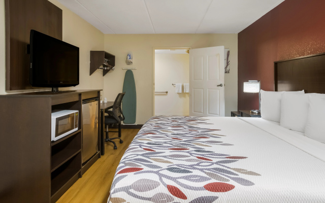 photo 3 of Red Roof Inn Atlanta South - Morrow