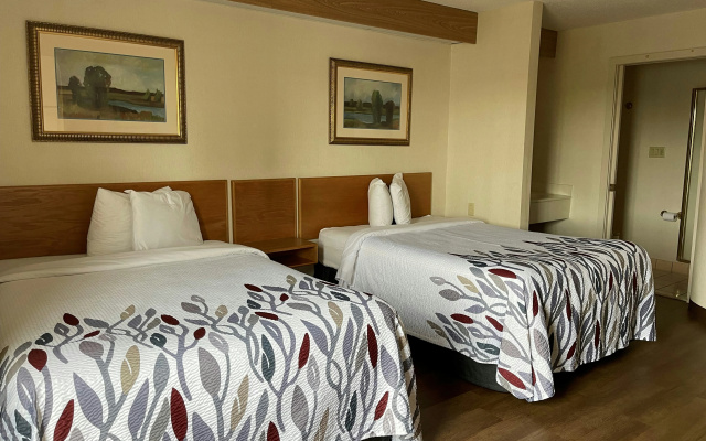 photo 3 of Red Roof Inn Branson