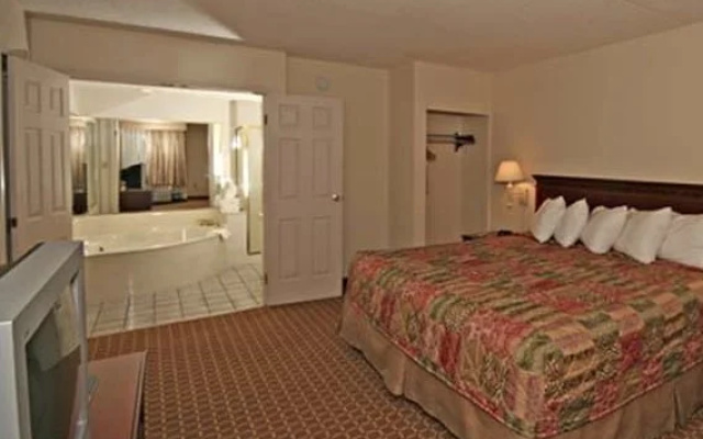 photo 5 of Red Roof Inn Burlington