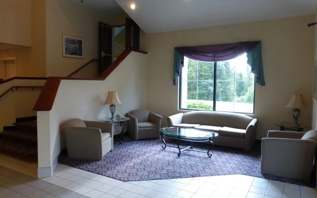 photo 3 of Red Roof Inn California, Md - Navair