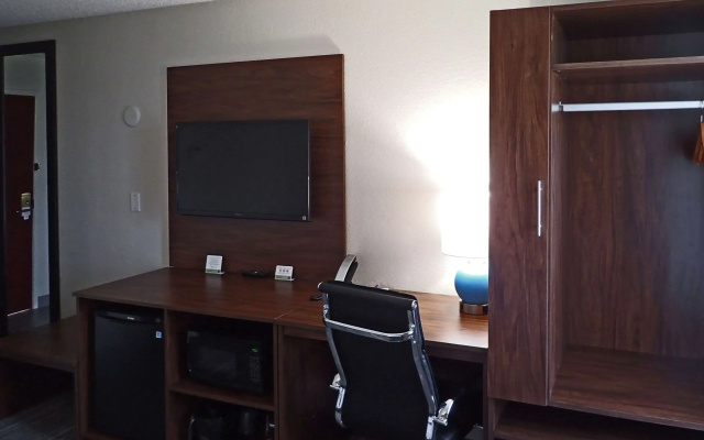 photo 4 of Sleep Inn & Suites California MD