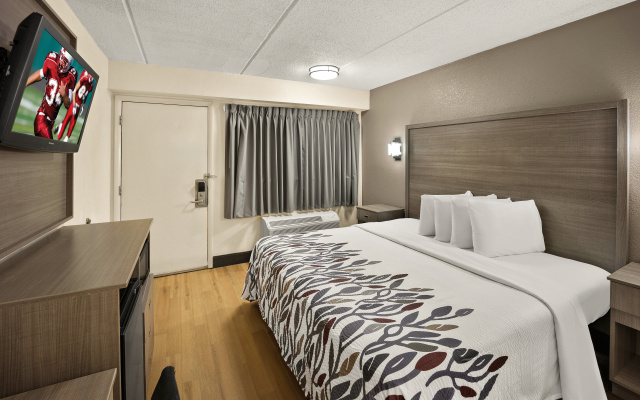photo 3 of Red Roof Inn Chapel Hill - UNC