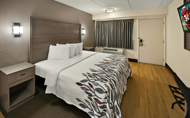 photo 5 of Red Roof Inn Chapel Hill - UNC