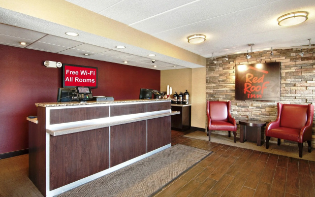 photo 2 of Red Roof Inn Charleston - Kanawha City, WV