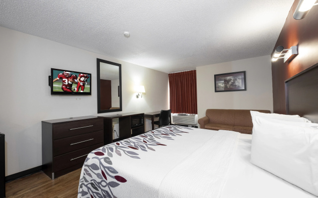 photo 3 of Red Roof Inn Charlotte - University