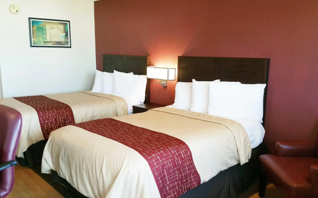 photo 4 of Red Roof Inn PLUS+ Chicago - Hoffman Estates