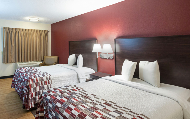 photo 4 of Red Roof Inn Cincinnati East - Beechmont