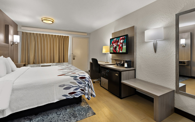 photo 5 of Red Roof Inn Cleveland - Westlake
