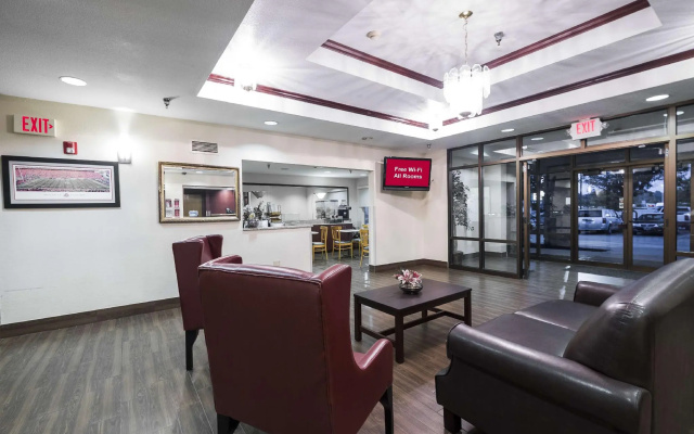 photo 2 of Red Roof Inn Columbus - Hebron
