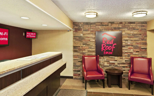 photo 2 of Red Roof Inn Detroit - Farmington Hills