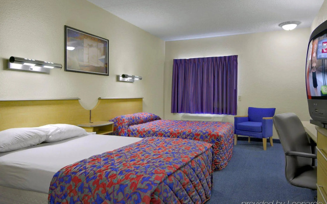 photo 3 of Red Roof Inn Houston - Westchase