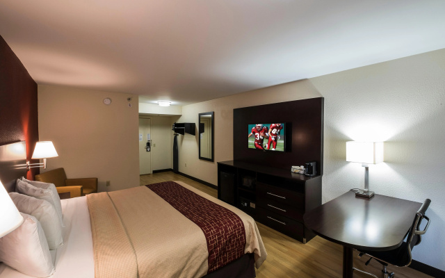 photo 3 of Red Roof Inn PLUS+ Houston - Energy Corridor