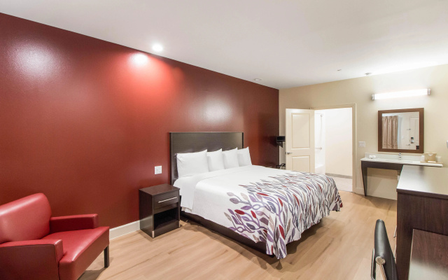 photo 3 of Red Roof Inn Houston - Willowbrook