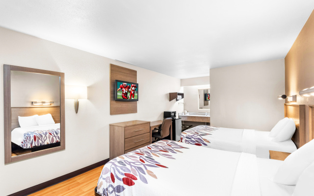 photo 4 of Red Roof Inn Indianapolis North - College Park