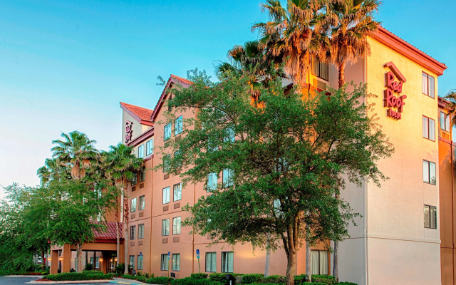photo 2 of Red Roof Inn PLUS+ Jacksonville - Southpoint