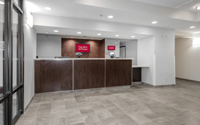 photo 3 of Red Roof Inn PLUS+ Jacksonville - Southpoint