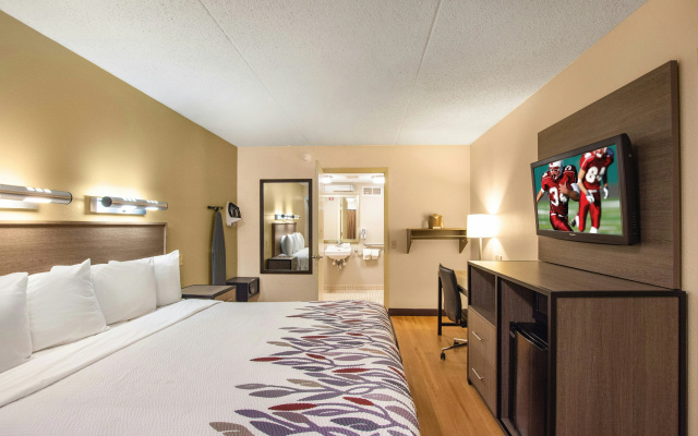 photo 5 of Red Roof Inn Kalamazoo West - Western Michigan U