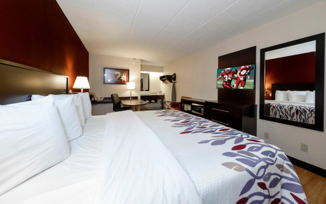 photo 4 of Red Roof Inn Lansing East – MSU