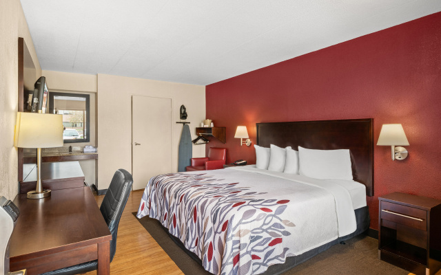 photo 5 of Red Roof Inn Lansing East – MSU