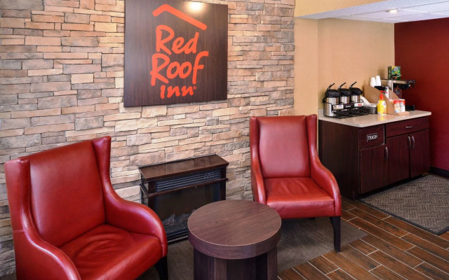 photo 2 of Red Roof Inn Milwaukee – Airport/Oak Creek