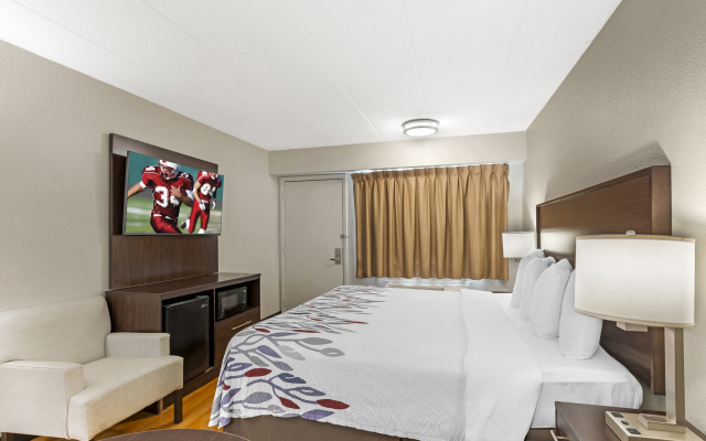photo 4 of Red Roof Inn Milwaukee – Airport/Oak Creek