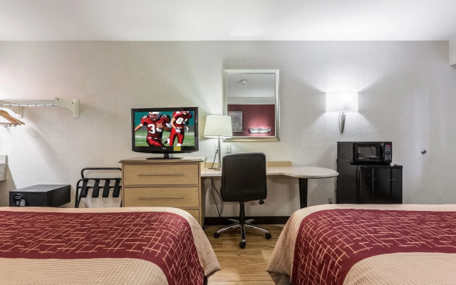 photo 4 of Red Roof Inn Minneapolis - Plymouth