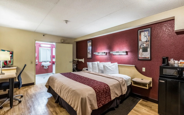 photo 5 of Red Roof Inn Minneapolis - Plymouth