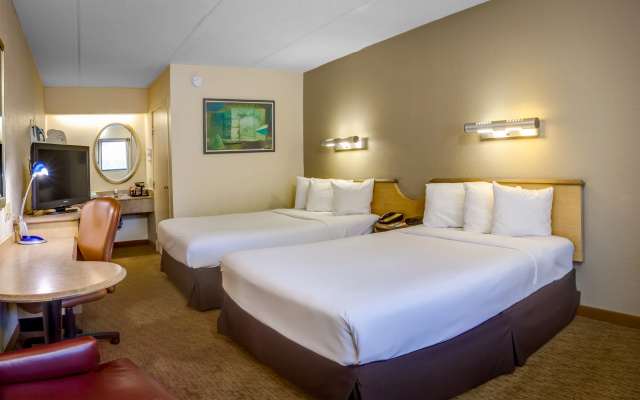 photo 3 of Midpointe Hotel by Rosen Hotels & Resorts