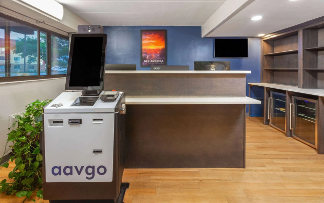photo 2 of Travelodge by Wyndham Peoria