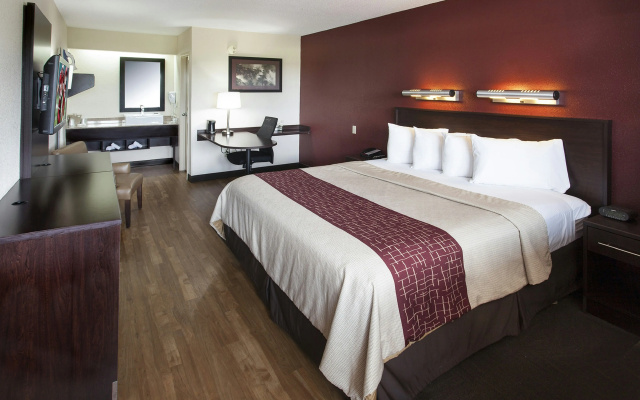 photo 4 of Red Roof Inn PLUS+ Philadelphia Airport