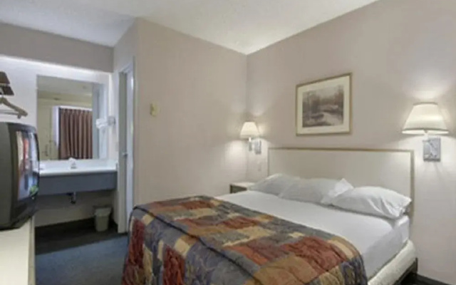 photo 3 of Key Inn Woodbury