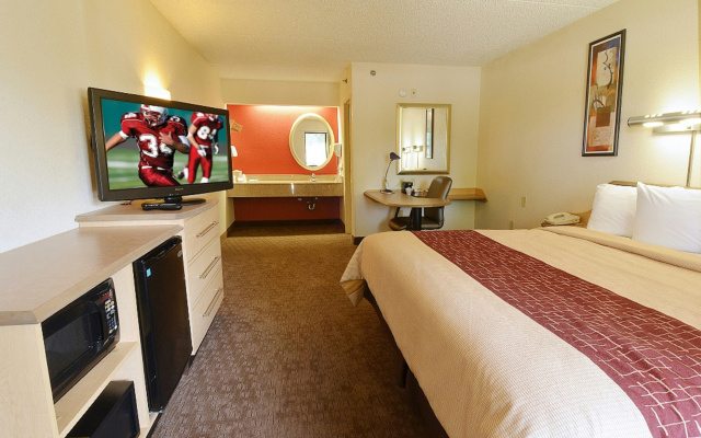 photo 5 of Red Roof Inn San Antonio - Airport