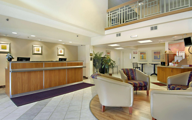 photo 2 of Red Roof Inn San Antonio - Seaworld/ Northwest
