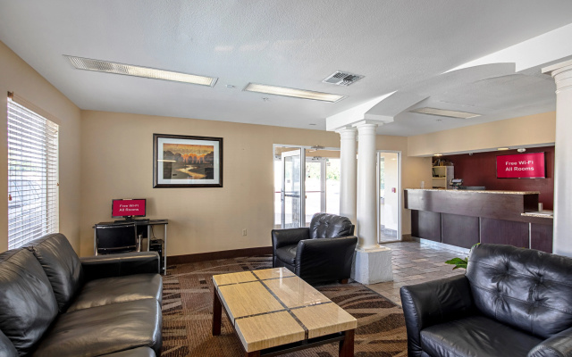 photo 2 of Red Roof Inn San Marcos