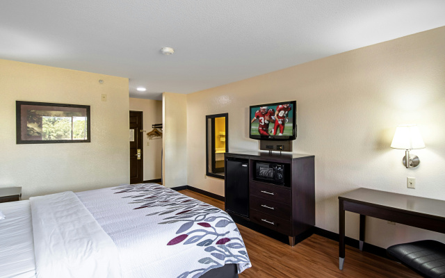 photo 4 of Red Roof Inn San Marcos