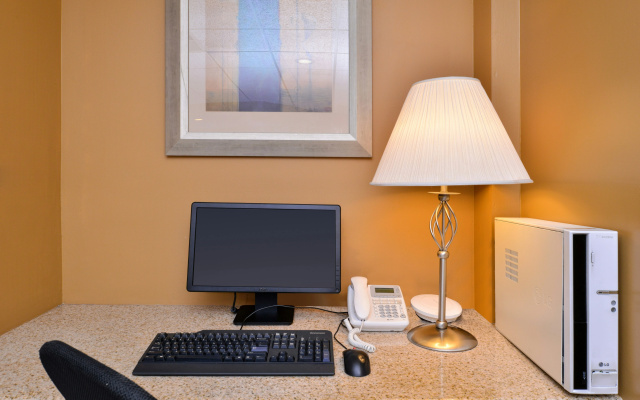 photo 3 of Red Roof Inn Sandusky - Milan