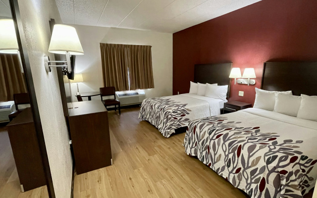 photo 4 of Red Roof Inn Sandusky - Milan