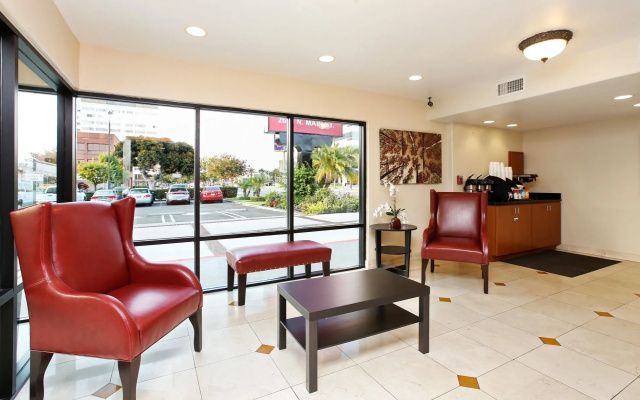 photo 2 of Red Roof Inn Santa Ana