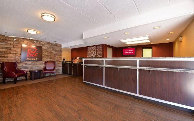 photo 2 of Red Roof Inn PLUS+ Secaucus - Meadowlands - NYC