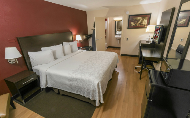 photo 4 of Red Roof Inn PLUS+ St Louis - Forest Park/ Hampton Ave
