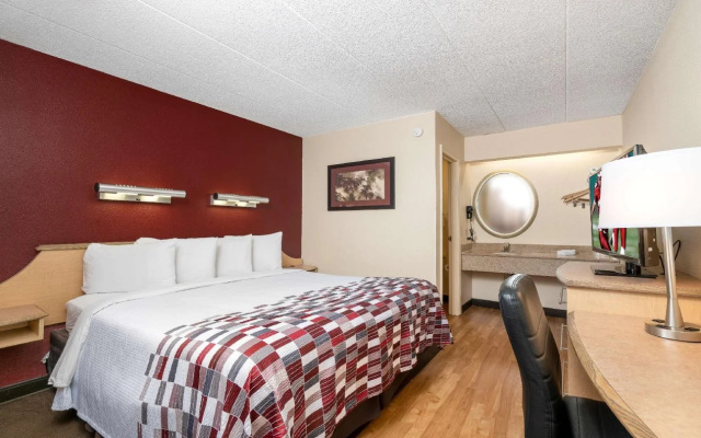photo 4 of Red Roof Inn St Louis - St Charles