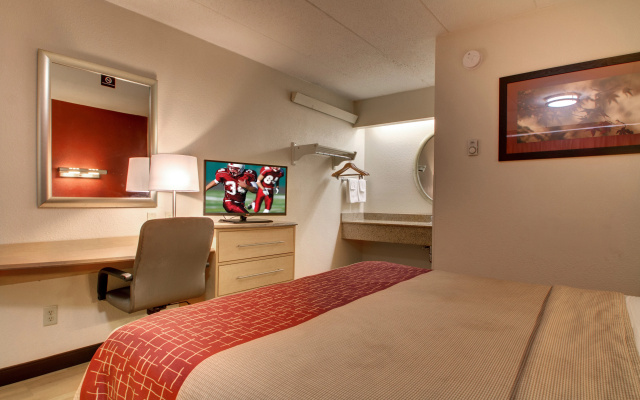 photo 4 of Red Roof Inn St Louis - Westport/ Maryland Heights