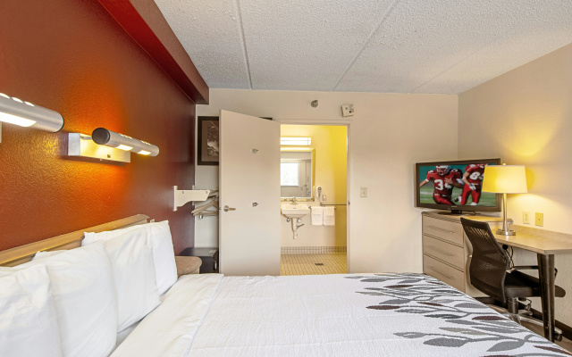 photo 4 of Red Roof Inn Washington DC - Columbia/ Fort Meade