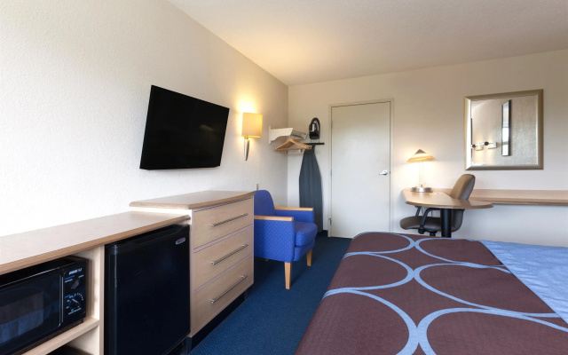 photo 4 of Red Roof Inn Princeton North