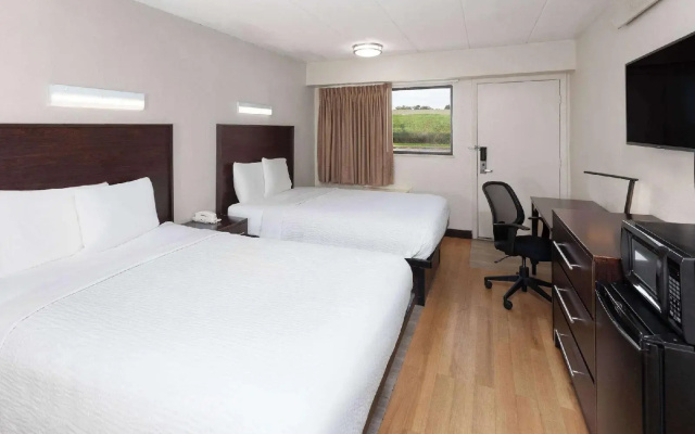 photo 4 of Red Roof Inn Peoria