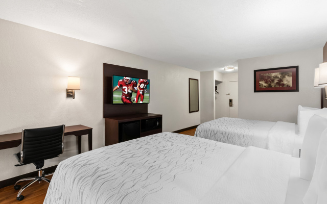 photo 5 of Red Roof Inn PLUS+ & Suites Atlanta Airport South