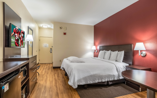 photo 3 of Red Roof Inn PLUS+ San Antonio Downtown - Riverwalk