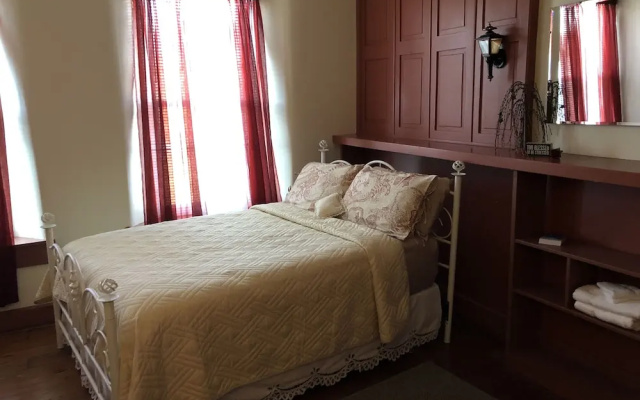 photo 3 of Red Rose Bed & Breakfast