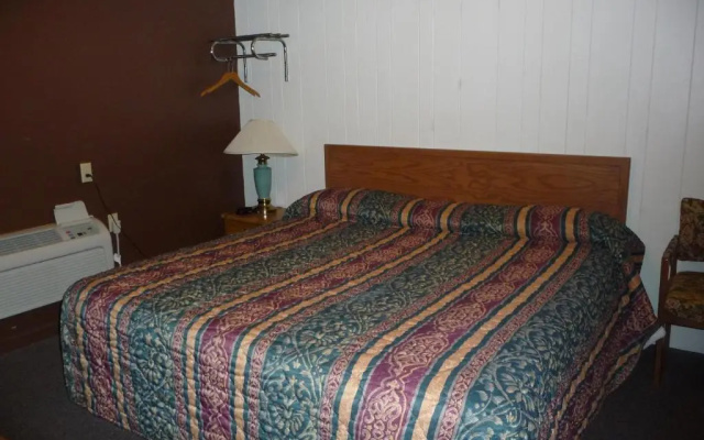photo 2 of Red Rose Motel