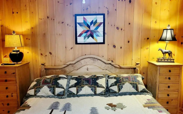 photo 4 of Red Wolf Cabin in Maggie Valley